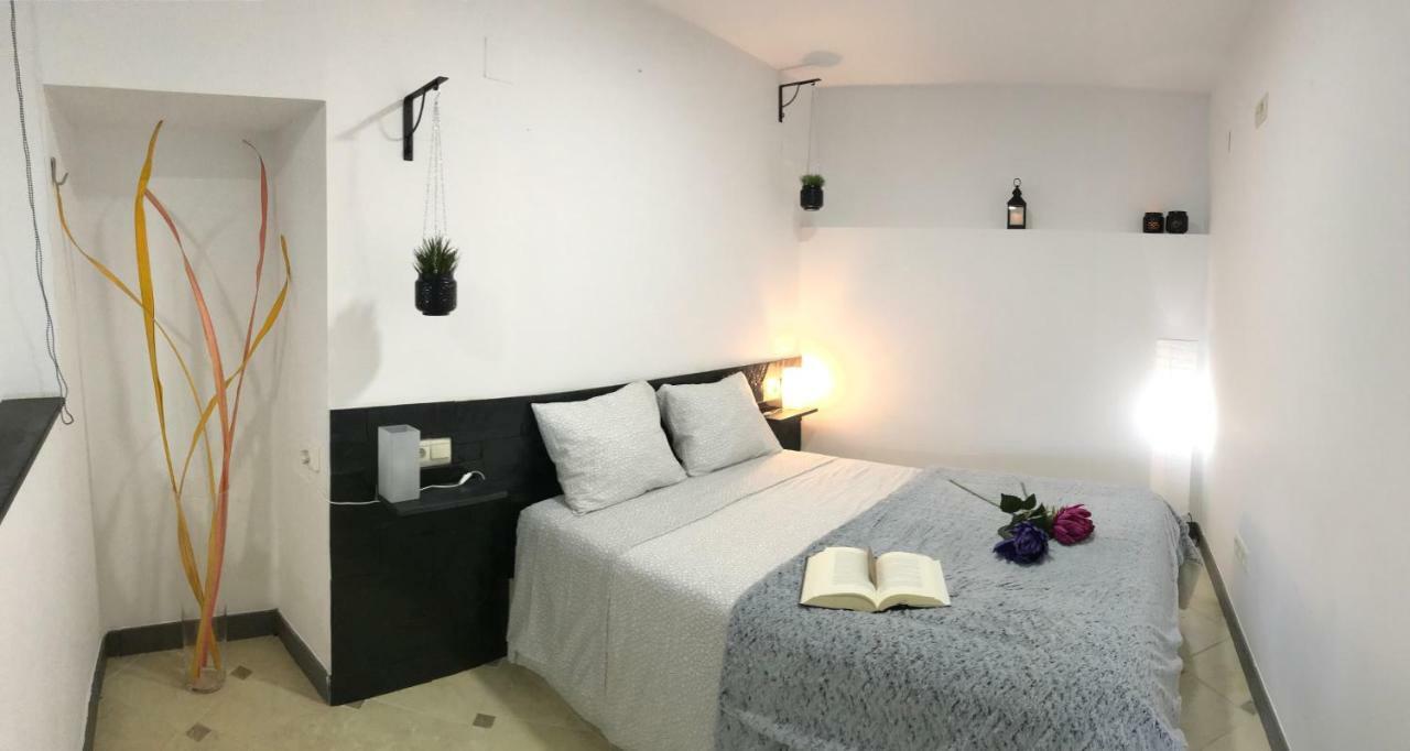Loft Arco Del Cristo. Apartment Caces Екстериор снимка