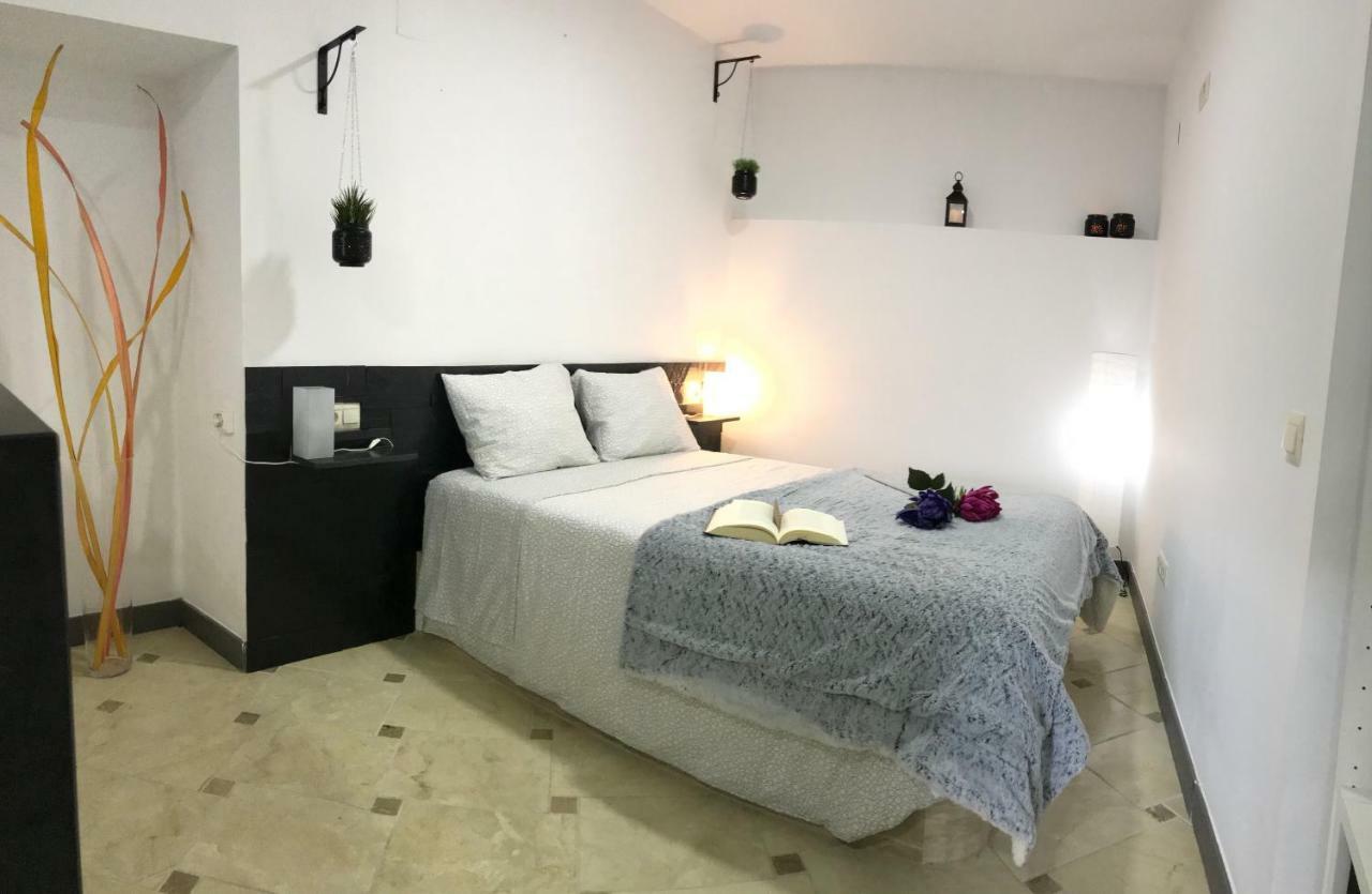 Loft Arco Del Cristo. Apartment Caces Екстериор снимка